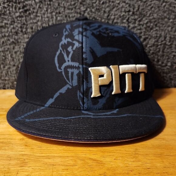 Nike University Pittsburgh Pitt Panther OS Stretchfit Hat - NWOT - Picture 1 of 9